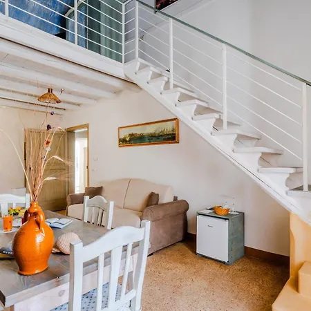 Couette-café Corte Kampanes 4*